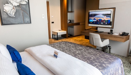 Deluxe Room, City View