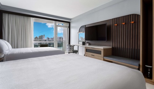 Room, 2 Queen Beds, Accessible, Bay View (Roll-In Shower)