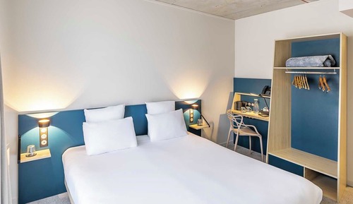 Standard Room, 1 Queen Bed, Non Smoking