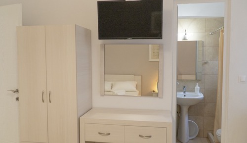 Basic Triple Room