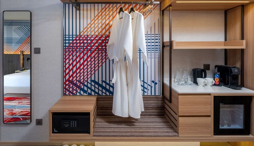 Privilege, Room, 2 Twin Beds, Balcony