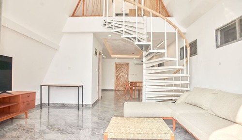 Standard Chalet