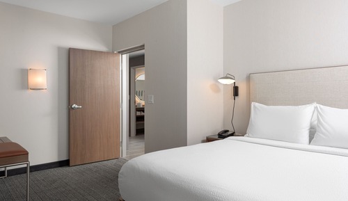 Suite, 1 King Bed with Sofa bed, Non Smoking