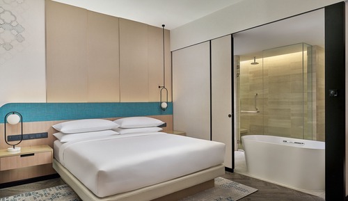 Room, 1 King Bed, Non Smoking, City View
