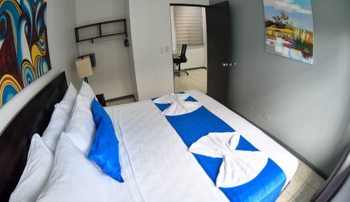 Comfort Room, Private Bathroom, Poolside