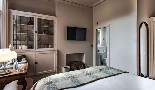 Classic Double Room