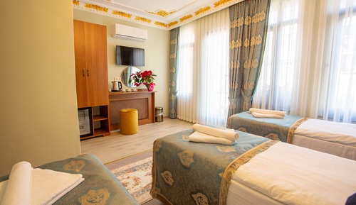Comfort Triple Room