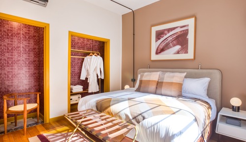 Deluxe Room, 1 King Bed, Balcony