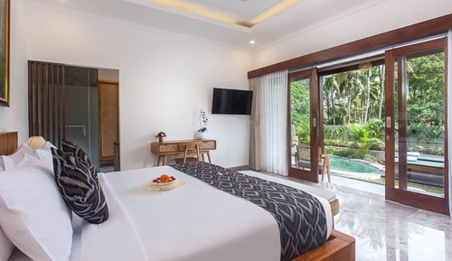 Rice Field View Private Pool Villa