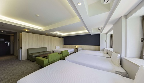 Deluxe Quadruple Room