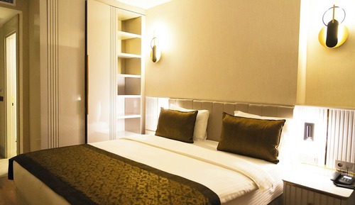 Signature Room (Deluxe)