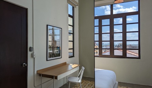 Apartment (2B)