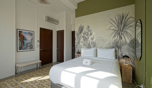 Apartment (3B)