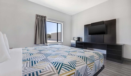 Deluxe Room, 1 King Bed, Non Smoking