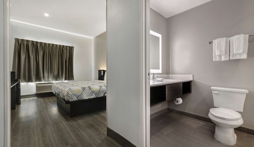 Standard Room, 1 King Bed, Non Smoking, Refrigerator & Microwave