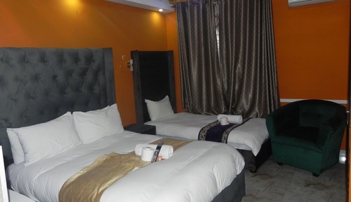 Family Single Room
