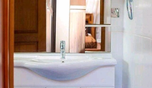 Comfort Suite, 1 King Bed, Pool View