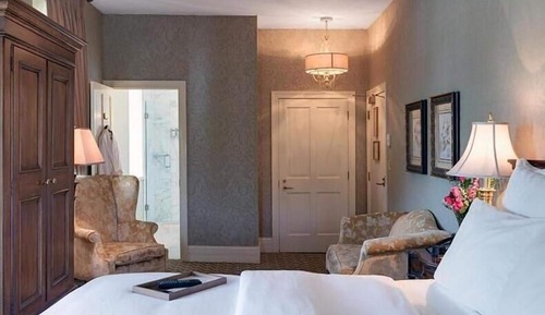 Deluxe Room, 1 King Bed