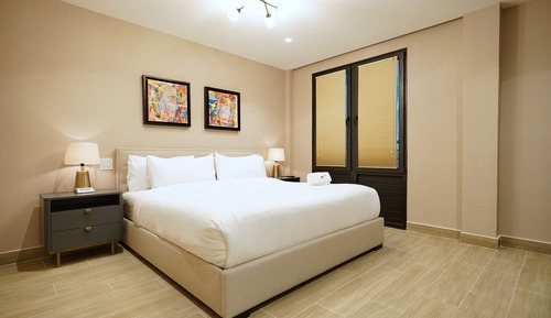 Apartment (1A)