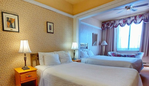 Deluxe Quadruple Room