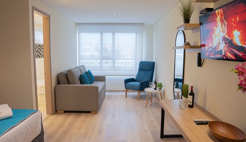 Deluxe Studio Suite