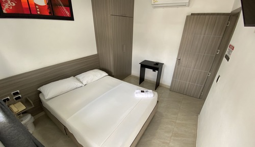 Economy Room
