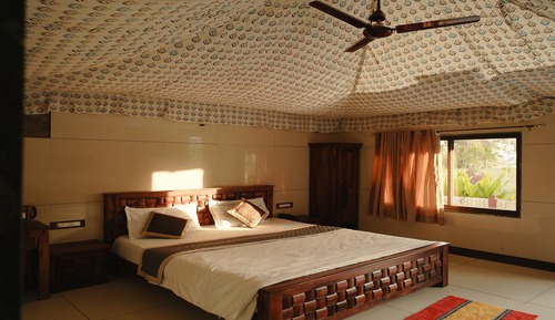 Deluxe Tent