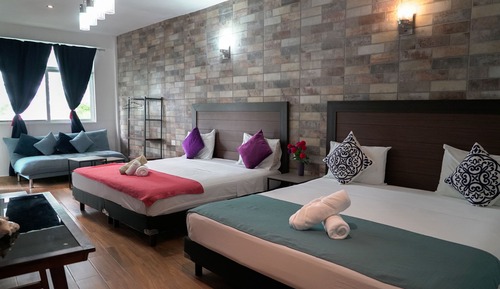 Grand Room, Multiple Beds, Lagoon View