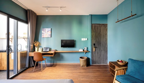 Deluxe Studio, 1 Queen Bed, River View