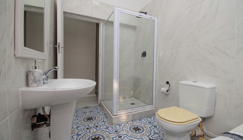 Classic Double Room, 1 King Bed, Non Smoking, Pool View