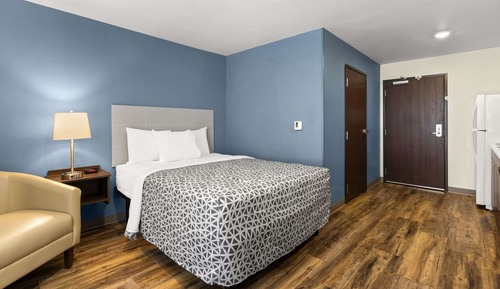 Suite, 1 Queen Bed, Non Smoking