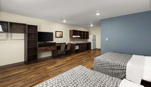 Suite, 2 Queen Beds, Accessible, Non Smoking