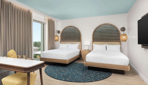 2 QUEEN BEDS OCEAN VIEW W/BALCONY AND SOFABED