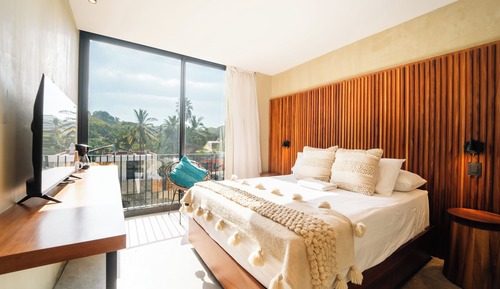 Luxury Single Room, 1 Queen Bed, Non Smoking