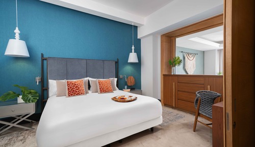 One-Bedroom Suite King