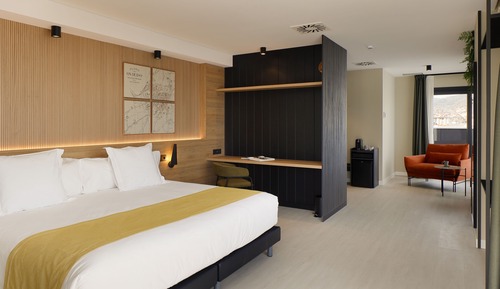 Superior Room, City View