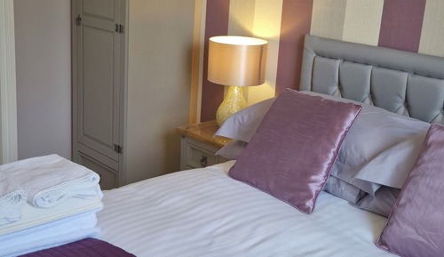 Economy Double Room (R5)