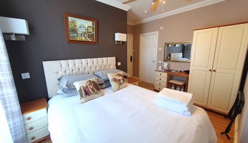Economy Double Room (R9 - 2nd Floor)