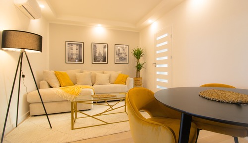 Deluxe Apartment