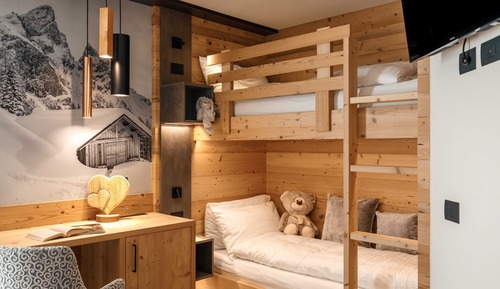 Deluxe Quadruple Room