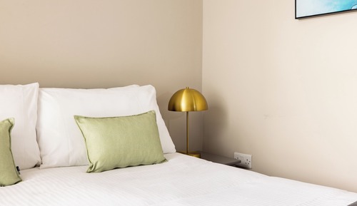 One Bedroom Apartment - Sleeps 4