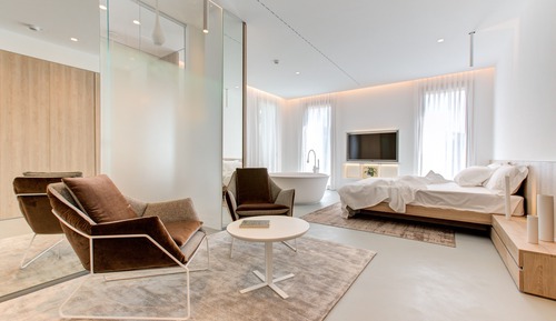 Premier Room
