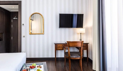Standard Twin Room (with extra bed)