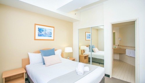 Deluxe Apartment, 1 Queen Bed with Sofa bed, Balcony, City View