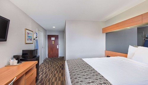 Suite, 1 Queen Bed, Accessible, Non Smoking