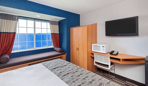 Standard Room, 1 Queen Bed, Non Smoking