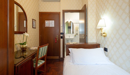 Classic Single Room