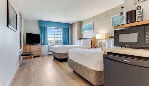 Room, 2 Double Beds, Accessible (Mobility Roll in Shower)