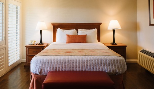 Standard Room, 1 Queen Bed