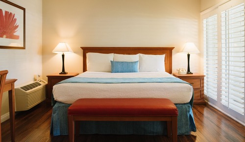 Standard Room, 1 King Bed